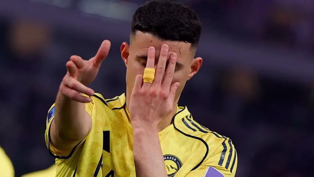 إيقاف حارس الخلود.. لجنة الانضباط تحسم احتجاج نادي الاتحاد بشأن مشاركة الحمدان