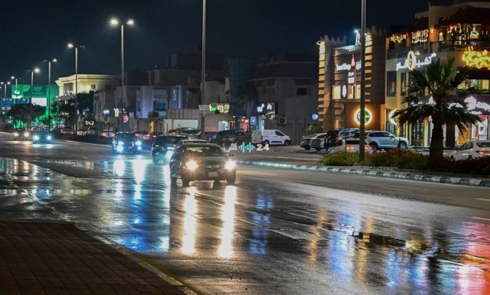 أمطار غزيرة ورياح عنيفة تضرب الشرقية وذعبلوتن في السعودية