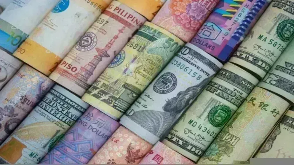 تراجعت أسعار العملات في ختام تعاملات الخميس والدينار الكويتي يسجل مستوى جديداً
